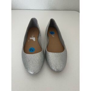 American Eagle Woman Silver Everyday Flat Shoes, Size 10